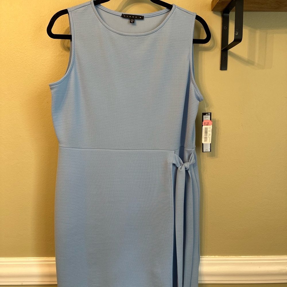 Elegant Blue Sleeveless Dress